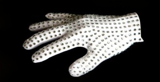 Nintendo предлага извратен аксесоар – ръкавица на Майкъл Джексън като добавка към игра!