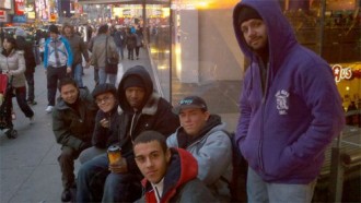 Лудите американци... се редят на опашки 2 дни преди премиерата на Kinect 