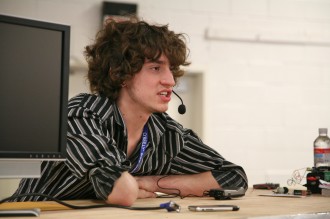 Google нае човека, хакнал iPhone, PlayStation 3 и Chrome