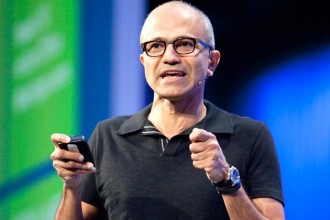Шефът на Microsoft се извинява на жените за свой коментар